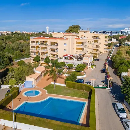 Sunny 1bdr Flat With Pool In Vau By Lovelystay Appartamento Portimão