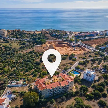 Appartamento Sunny 1bdr Flat With Pool In Vau By Lovelystay