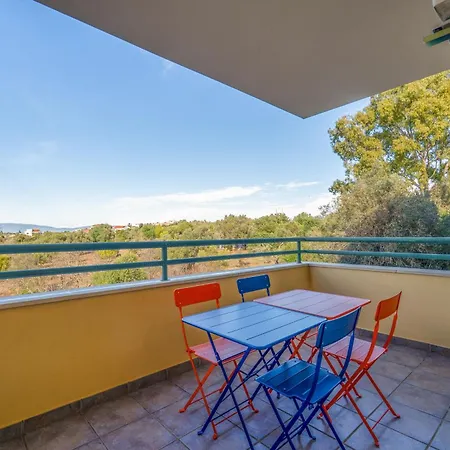 公寓 Sunny 1bdr Flat With Pool In Vau By Lovelystay 波尔蒂芒