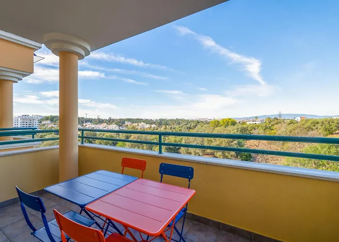 Sunny 1bdr Flat With Pool In Vau By Lovelystay 아파트