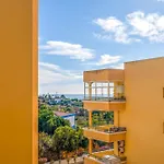 Sunny 1bdr Flat With Pool In Vau By Lovelystay 波尔蒂芒