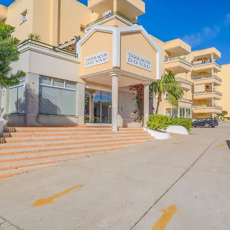 Apartament Sunny 1bdr Flat With Pool In Vau By Lovelystay *