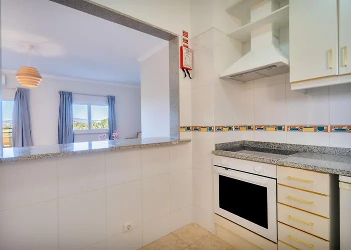 Apartament Sunny 1bdr Flat With Pool In Vau By Lovelystay *