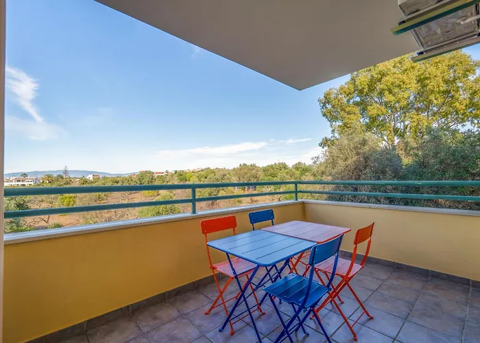 Apartament Sunny 1bdr Flat With Pool In Vau By Lovelystay Portimão