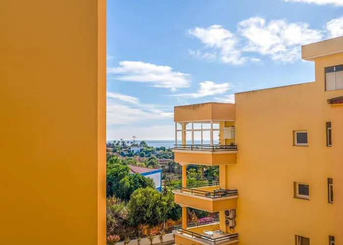 Sunny 1bdr Flat With Pool In Vau By Lovelystay Portimão