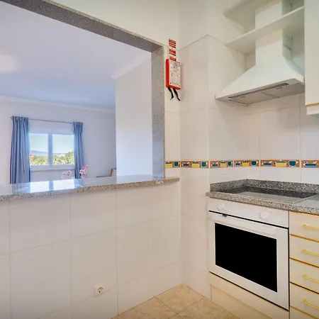 Apartment Sunny 1bdr Flat With Pool In Vau By Lovelystay *