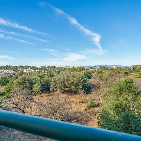 Sunny 1bdr Flat With Pool In Vau By Lovelystay Apartment Portimão